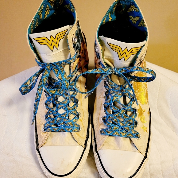 Wonder Woman Converse All Star High Tops - Picture 4 of 5